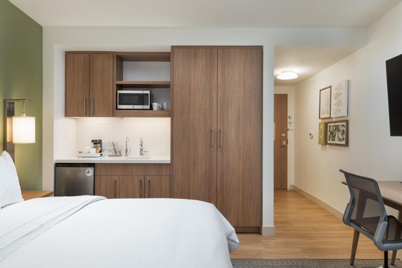 Element Downtown East 3* DEN
