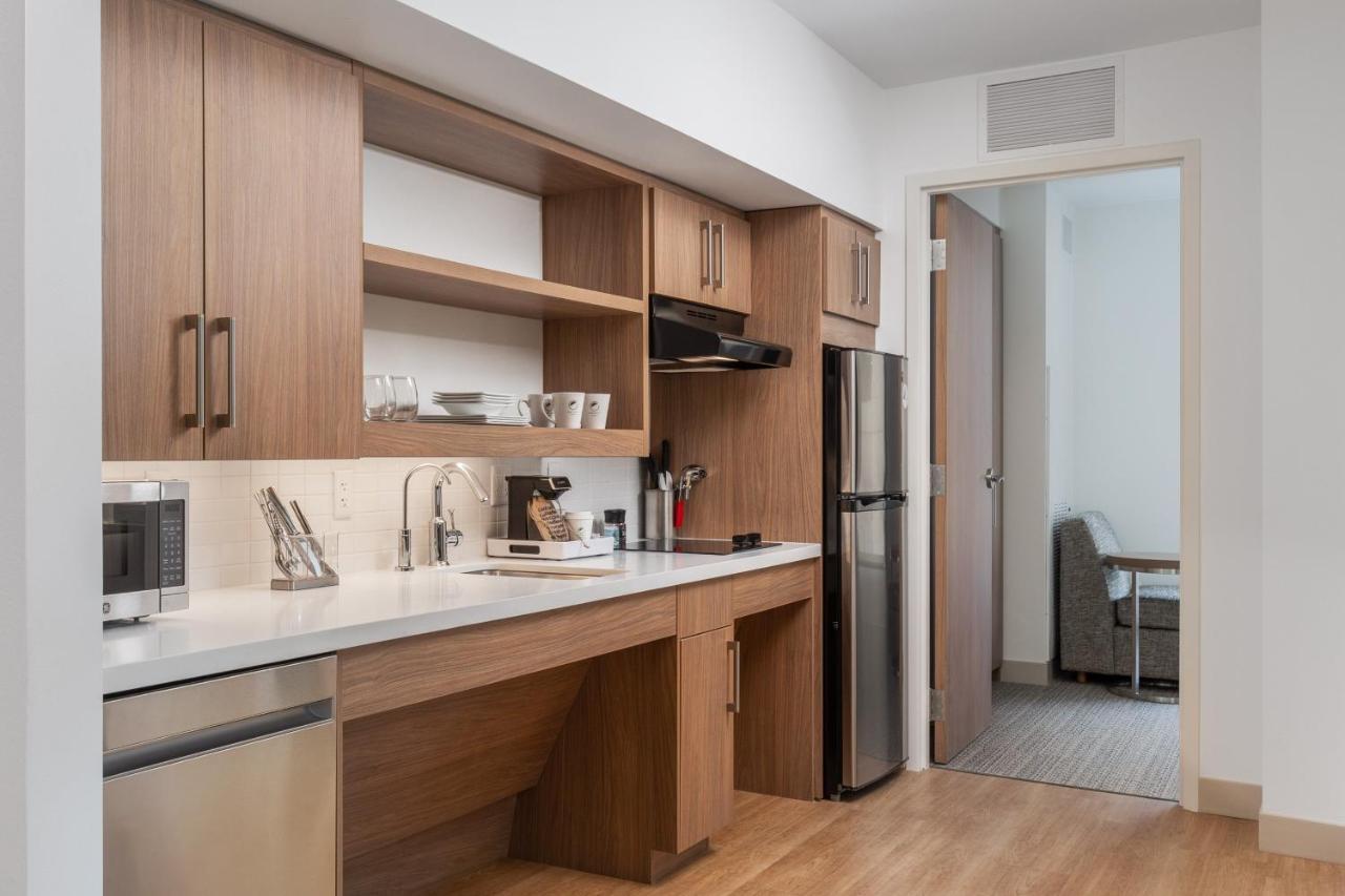 Hotel Element Downtown East DEN