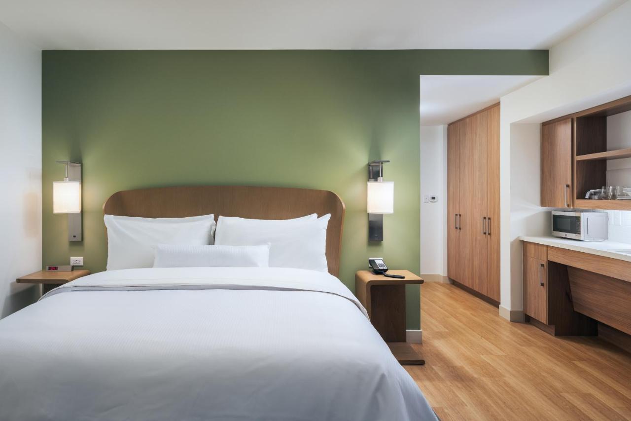 Hotel Element Downtown East DEN