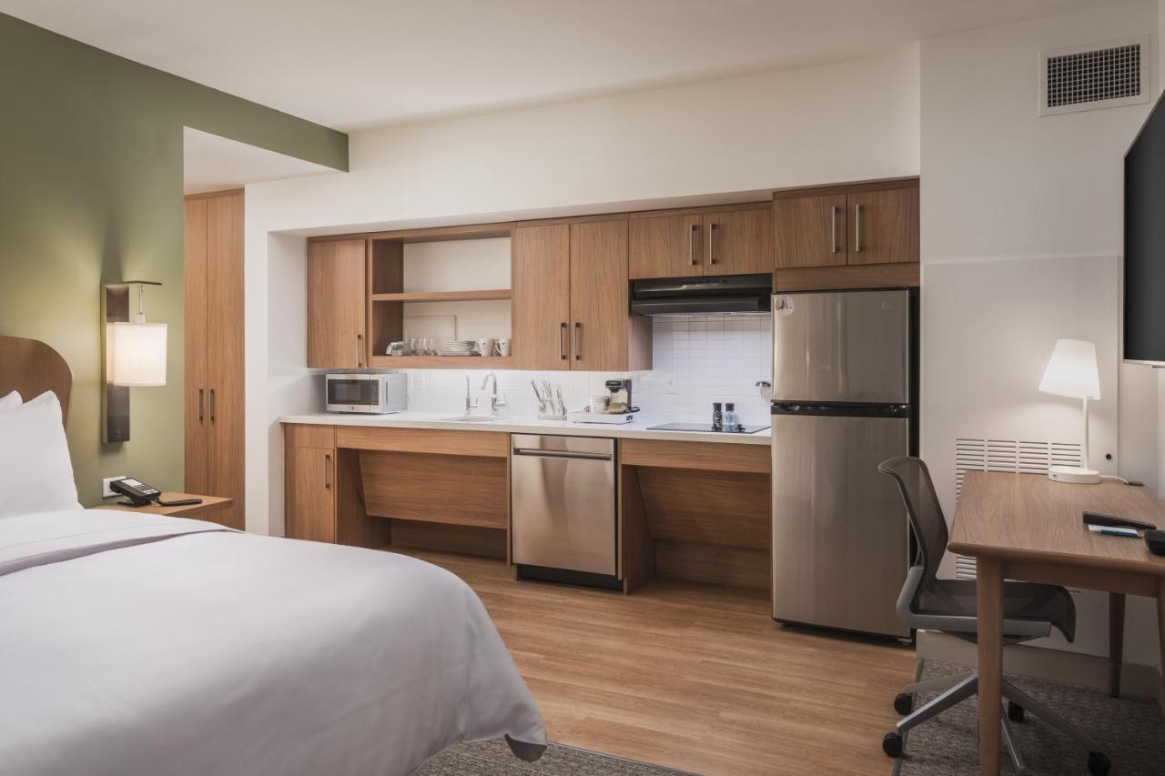 Element Downtown East 3* DEN