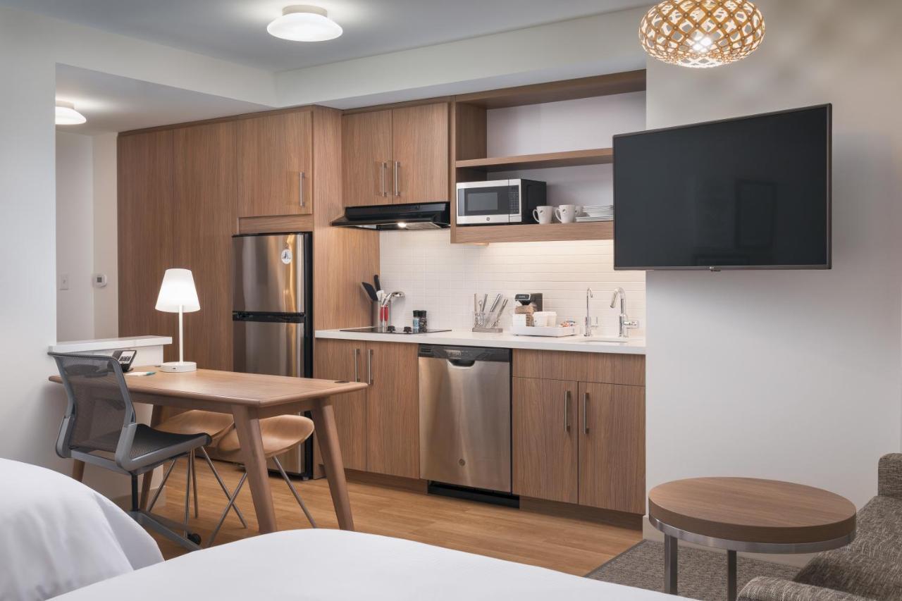 Element Downtown East DEN